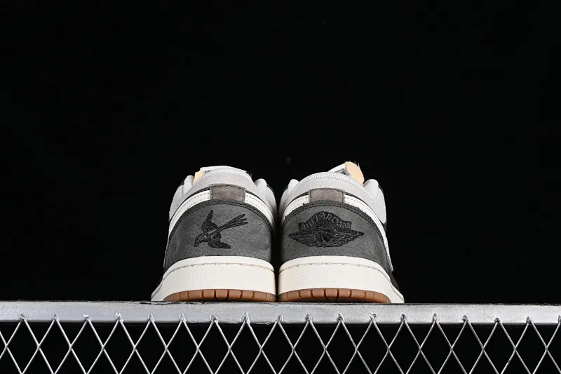 All categories Air Jordan Jordan series basketball shoes Air Jordan 1 Low G version pure original Air Jordan 1 Low "Snkrs Day" AJ1 Joe 1 Magpie gray toe low-top cultural casual sneakers FD0399-004
